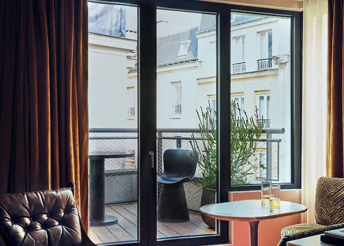Bus Palladium Hotell